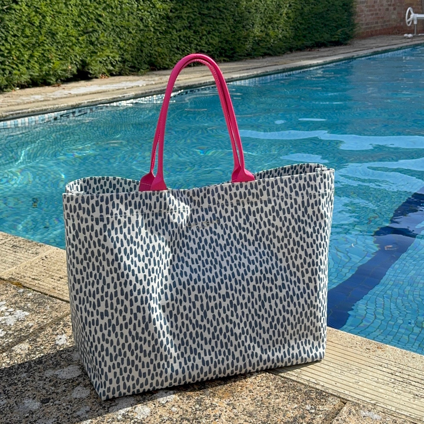 Navy Cobblestone Extra Large Bag with Pink Handles