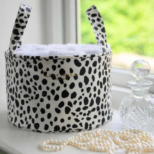 Dalmatian Medium Tidy