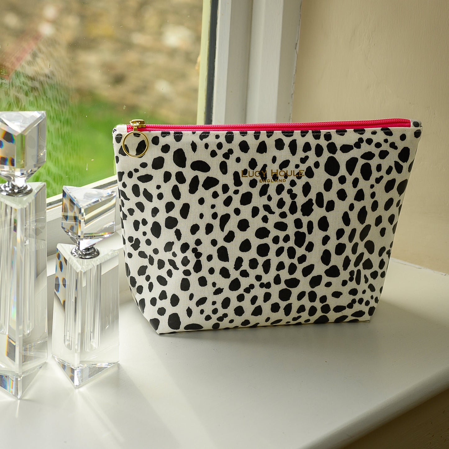 Dalmatian Wash Bag with Pink Zip