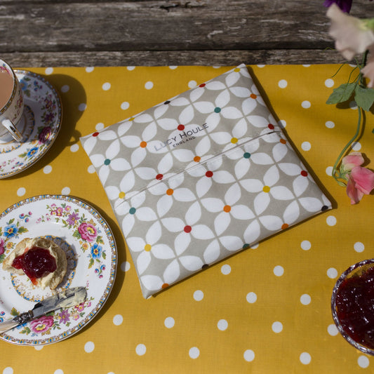 Modern Daisy Taupe Picnic Napkin Holder