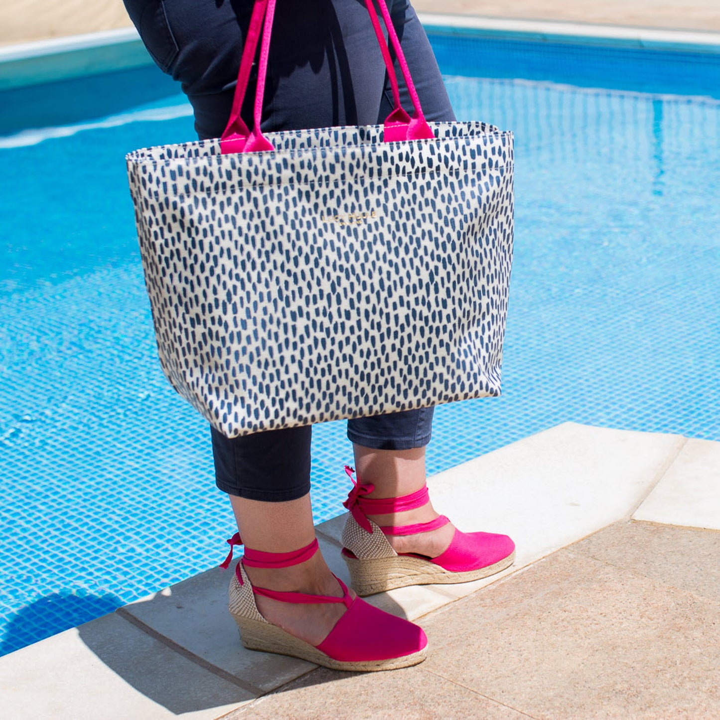 Navy Cobblestone Medium Zip Tote Bag with Pink Handles