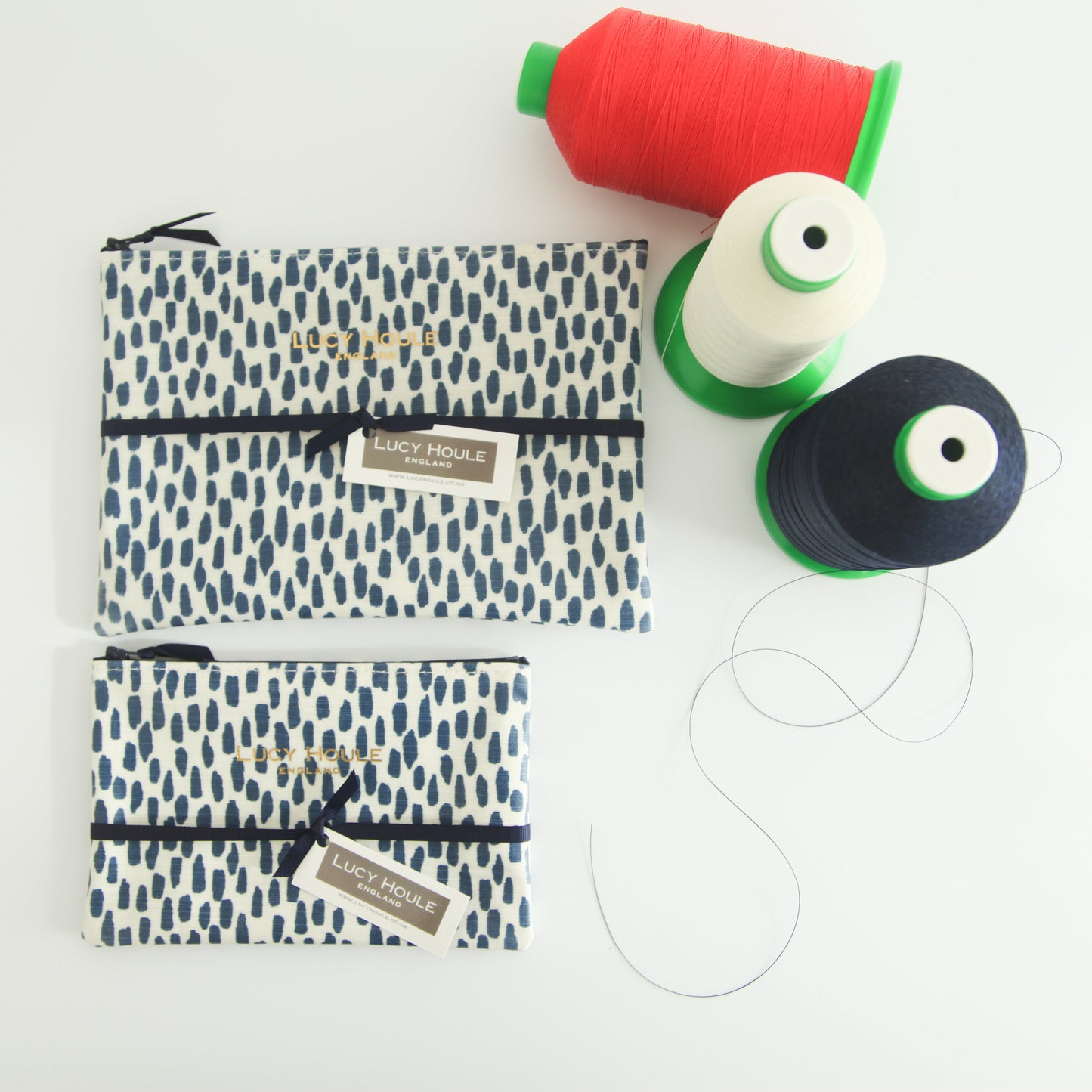Navy Cobblestone Make-Up Bag with Navy Zip