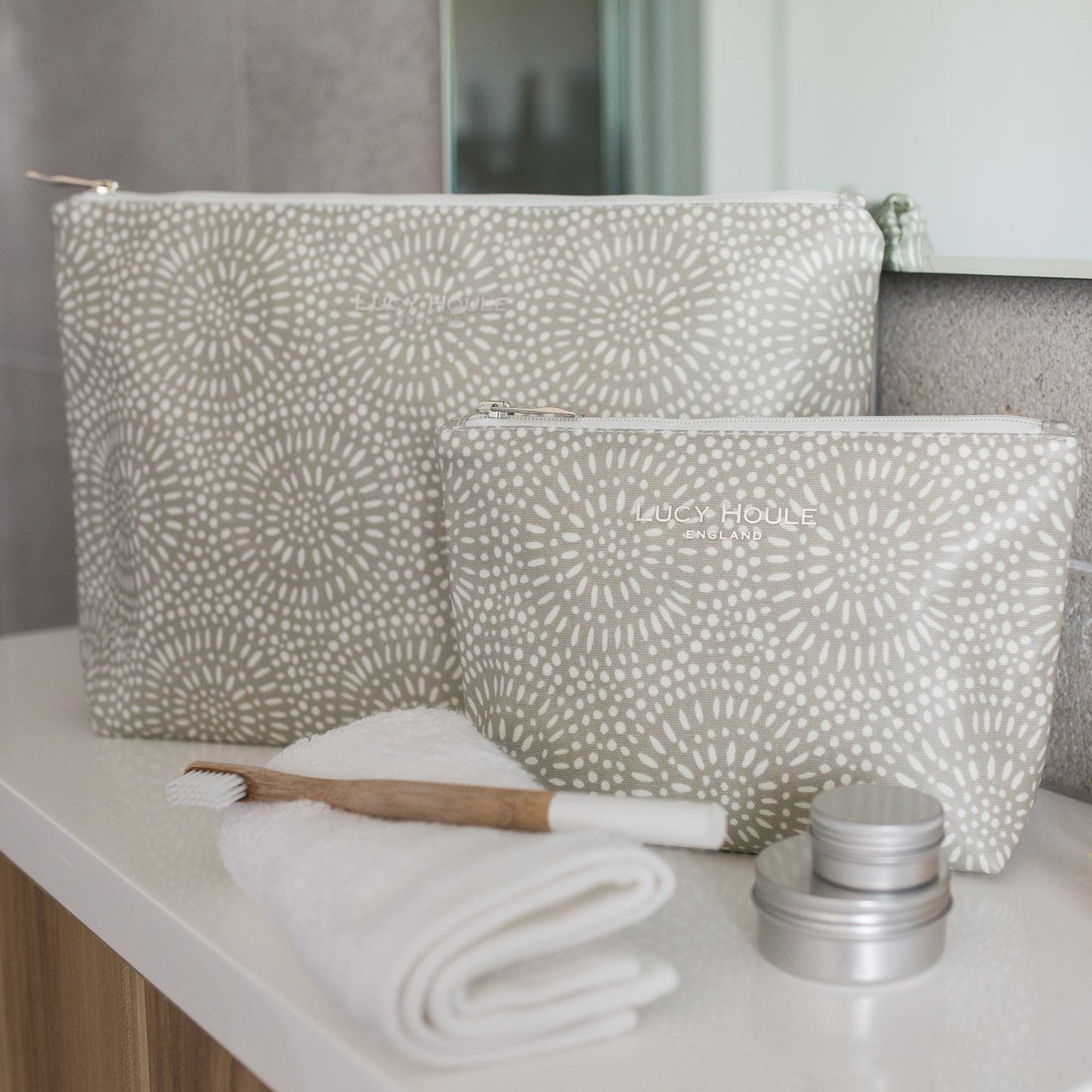 Stone Sunburst Wash bag