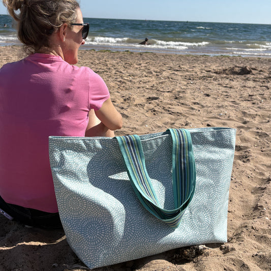 Aqua Sunburst Extra Large Zip Bag with Striped Aqua Handle