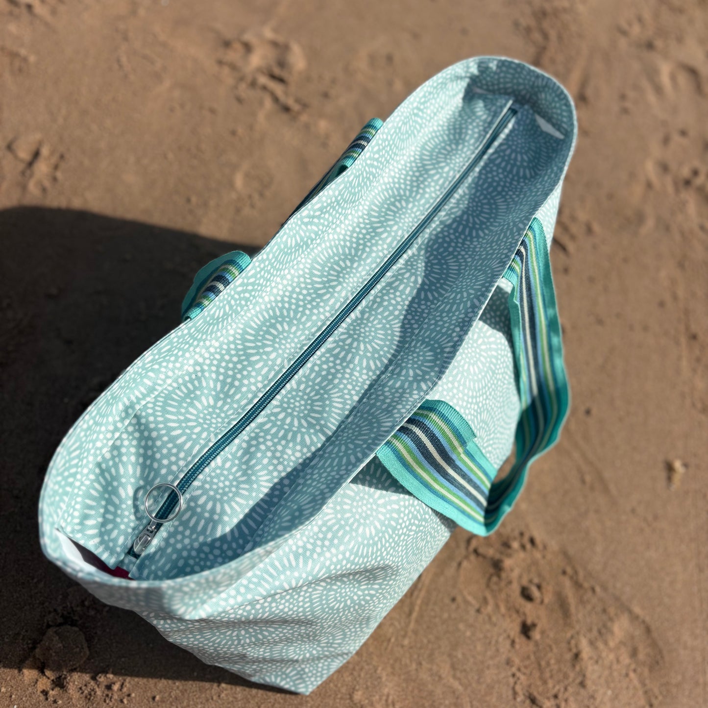Aqua Sunburst Extra Large Zip Bag with Striped Aqua Handle