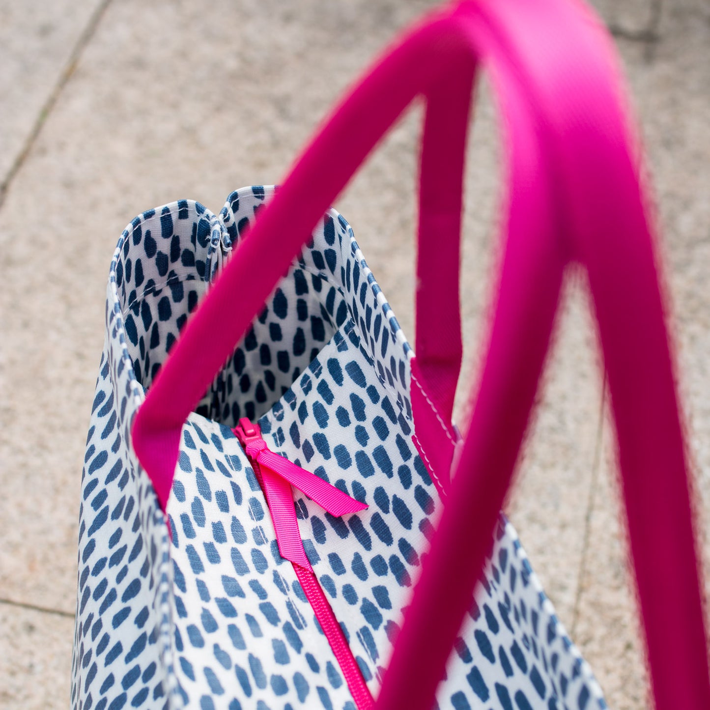 Navy Cobblestone Medium Zip Tote Bag with Pink Handles